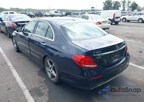 2017 Mercedes-Benz E 300 4Matic z USA, uszkodzony, nr VIN WDDZF4KB7HA052376